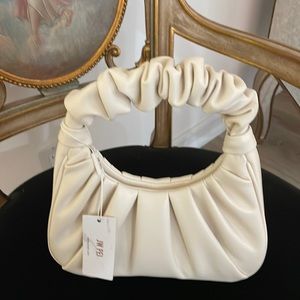 ♥️NWT JW PEI Gabbi Bag Ivory♥️